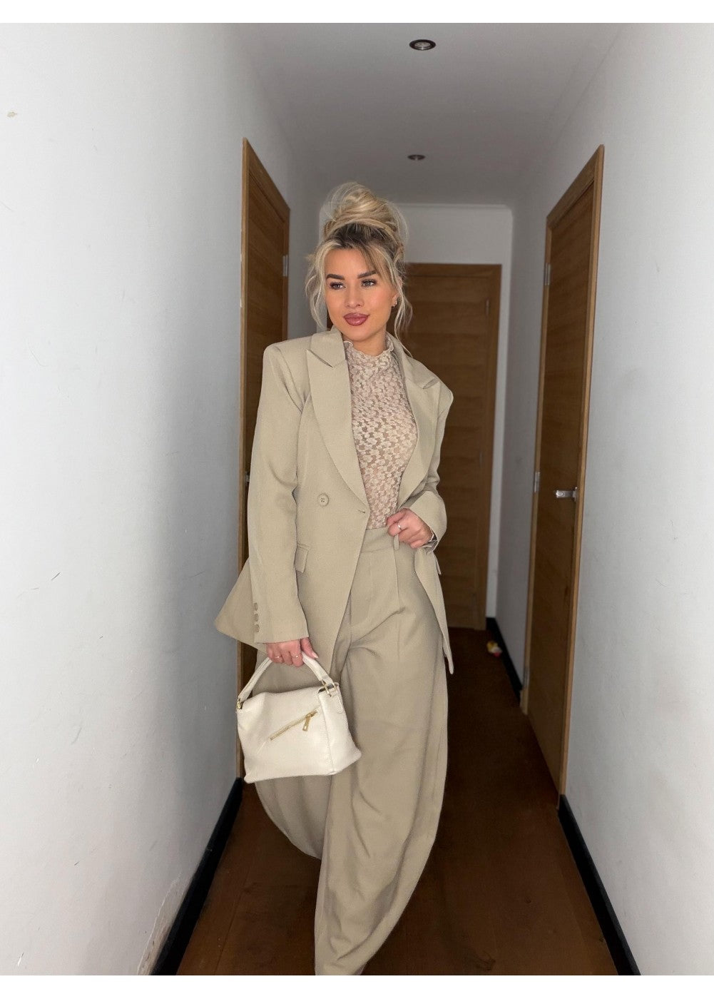 Silvy Blazer Ambika Beige