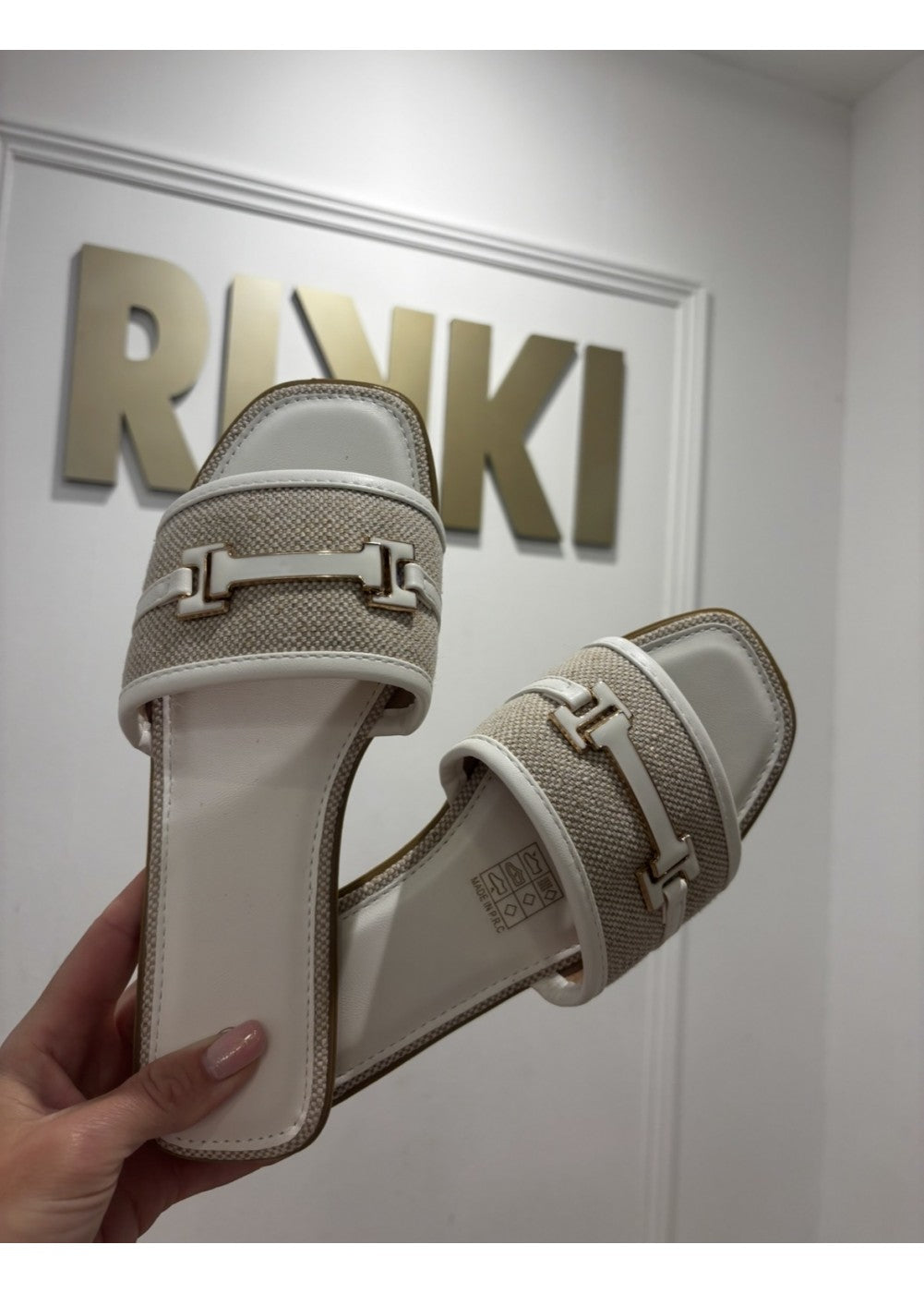 Musthave Slides White