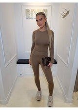 Something About Her Body Camel 6677