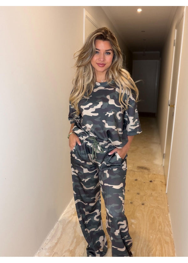 Camo Royale 2 Delig