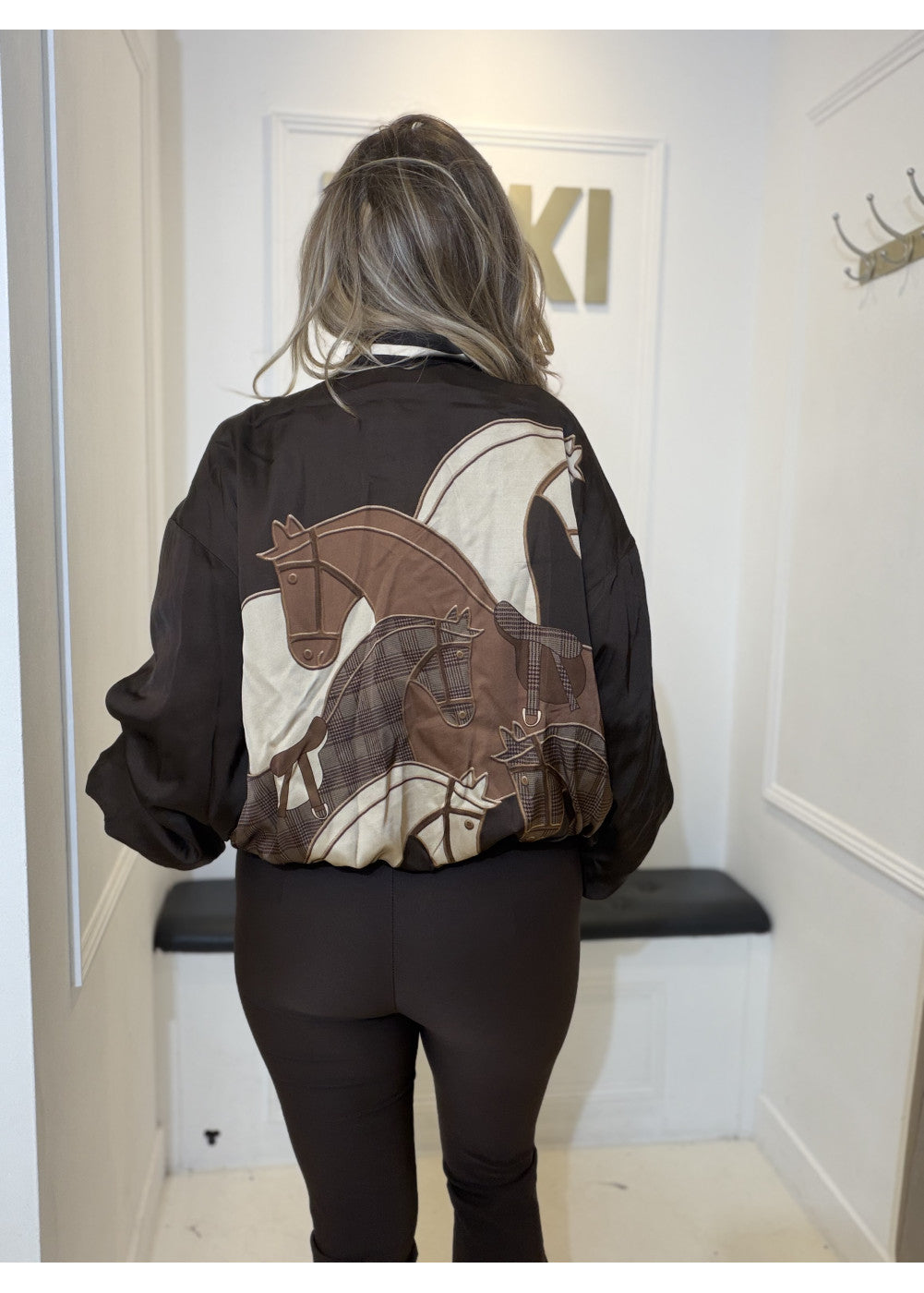 Satin Horses 3982